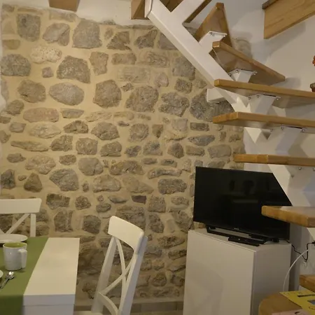 By The Sea - 15171 * Црес