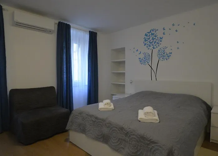 Lägenhet By The Sea - 15171