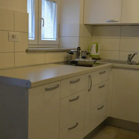 By The Sea - 15171 ツレス